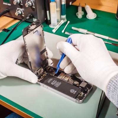 PHONE BATTERY REPLACEMENTS